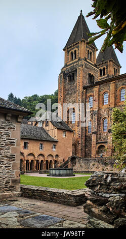 Frankreich, Midi-Pyrénées, Aveyron, Conques Dorf, Abbaye de Ste-Foy Stockfoto