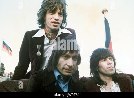 (L-R): Mick Jagger, Charlie Watts und Keith Richards. Die rollings Stones in Hamburg (Deutschland) im September 1970 während einer Pressekonferenz auf einem Boot. | Verwendung weltweit Stockfoto