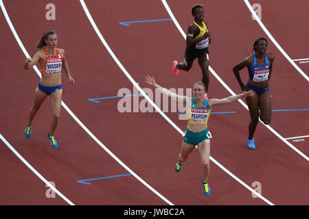 Australiens Sally Pearson feiert gewinnende Wärme 1 von 100m Hürden der Frauen während der Tag acht der Leichtathletik-WM 2017 auf der Londoner Stadion. Stockfoto