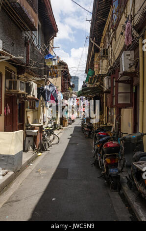 Danfeng Straße ab Der Wuton Road in Shanghai, das voller Charakter ist, Stockfoto