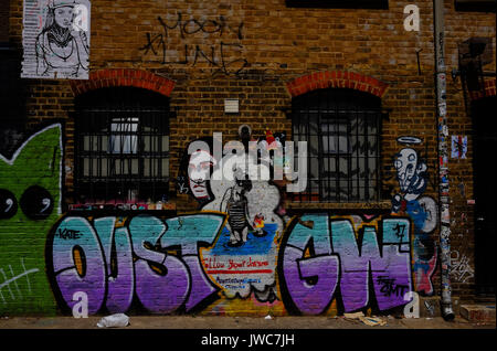 Graffiti Kunst an den Wänden im Bereich der Brick Lane London E1 Stockfoto