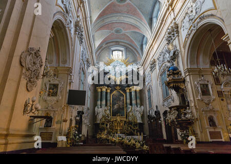 Krakau, Polen - 13. JANUAR 2017: Pauline Kirche auf den Felsen Hallenbad im Jüdischen Viertel Kazimierz. 8. Jahrhundert katholische Kirche und religiösen Heiligtum Stockfoto