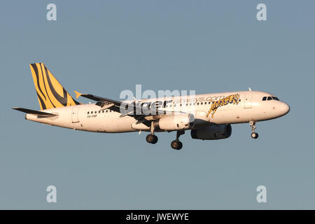 Low Cost Airline Tiger Airways Airbus A320-232 VH-VNP auf Annäherung an der Melbourne International Airport zu landen. Stockfoto