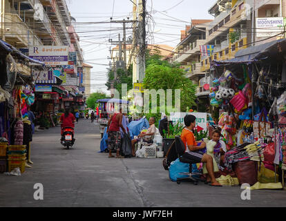 Pattaya, Thailand - 20.Juni 2017. Anbieter am Markt in Pattaya, Thailand. Pattaya liegt an der Ostküste des Golf von Thailand, etwa 100 Kilom Stockfoto