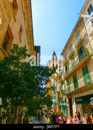 Palma de Mallorca, Spanien - 07 September, 2015: Die Menschen in der zentralen Straßen von Palma de Mallorca, Balearen, Spanien Stockfoto