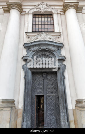 Kirche auf den Felsen am Ufer der Weichsel in das jüdische Viertel Kazimierz. Krakau, Polen. 8. Jahrhundert katholische Kirche und religiösen Heiligtum mit barocken Stockfoto