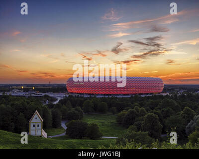 Deutschland, München, Fussballstadion, Allianz Arena, erbaut 2002-2005, Architekten Herzog und de Meuron, Covertex Aussenhülle Stockfoto