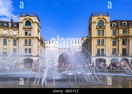 München, Brunnen am Karlsplatz, Stachus, Bayern Deutschland Stockfoto