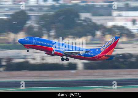 Southwest Airlines Boeing 737-3 L9N 658 SW Abfahrt San Diego Internationalen Flughafen. Stockfoto