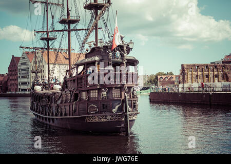 Danzig, Polen - August 04,2017: piratenschiff an der Mottlau in Danzig, Polen. Stockfoto