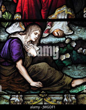 Detail von Jesus Christus, dem guten Arzt, Glasfenster, die Kirche der Heiligen Maria, Mendlesham, Suffolk, England, Großbritannien Stockfoto