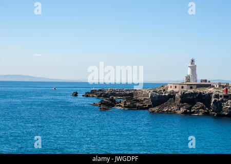 Tarifa, Spanien, Europa: der Leuchtturm von Punta de Tarifa, dem südlichsten Punkt der Iberischen Halbinsel und dem europäischen Festland Stockfoto