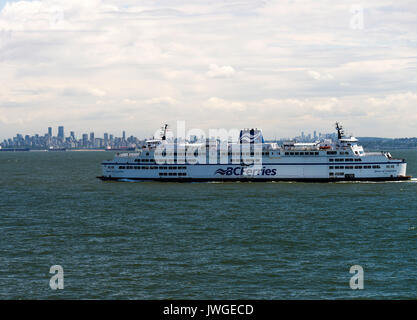 Die BC Fähren Autofähre MV Queen Coquitlam Voyaging aus Vancouver auf Durchgang von Nanaimo nach Horseshoe Bay British Columbia Kanada Stockfoto