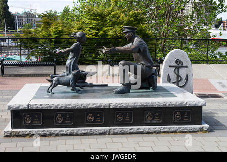 Die Homecoming Skulptur von Nathan Scott erinnert an kanadische Marine Centenary in Victoria, Vancouver Island, British Columbia Kanada Stockfoto