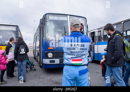 Ikarus 260 Bus, 25-jähriges Jubiläum der ROPID Stockfoto