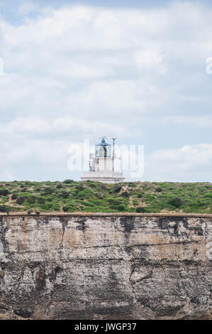 Spanien, Europa: der Leuchtturm von Punta de Tarifa (Tarifa), dem südlichsten Punkt der Iberischen Halbinsel und dem europäischen Festland in Tarifa Stockfoto