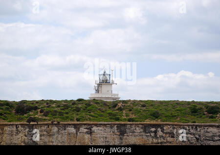 Spanien, Europa: der Leuchtturm von Punta de Tarifa (Tarifa), dem südlichsten Punkt der Iberischen Halbinsel und dem europäischen Festland in Tarifa Stockfoto