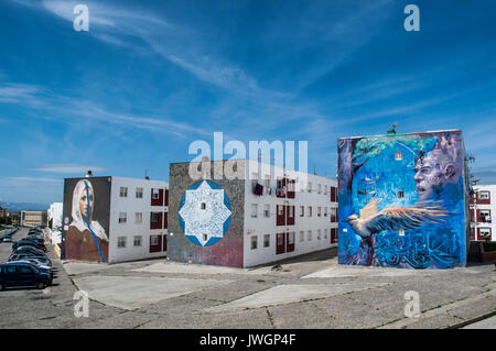 Murales auf die Paläste der neuen Stadt Tarifa, alten Stadt als griechische und römische Kolonie auf der südlichsten Küste von Spanien gegründet. Stockfoto