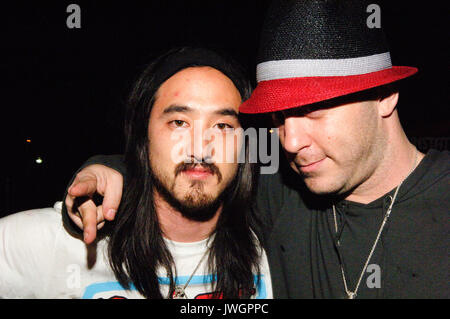 Steve Aoki Adam 12 Sie will Rache backstage Nachbarschaft Music Festival 2007 LA Coliseum Los Angeles, CA Stockfoto