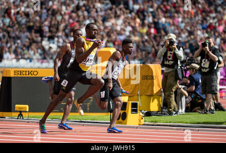 London, Großbritannien. 12 Aug, 2017. Usain Bolt aus Jamaika läuft die letzte Etappe der 4 x 100 m Hitze während der IAAF Leichtathletik WM 2017 am Tag 9 bei den Olympischen Park, London, England am 12. August 2017. Foto von Andy Rowland/PRiME Media Bilder. Credit: Andrew Rowland/Alamy leben Nachrichten Stockfoto