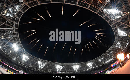 London, Großbritannien. 12 Aug, 2017. Feuerwerk der Marke der Frauen 200 Meter Rennen Finale bei den IAAF-Weltmeisterschaften in London, UK, 12. August 2017. Foto: Bernd Thissen/dpa/Alamy leben Nachrichten Stockfoto