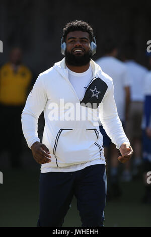 August 12, 2017 Los Angeles, CA. Hesekiel Elliot, das Feld zu warm up für die Dallas Cowboys vs Los Angeles Rams im Los Angeles Memorial Coliseum Los Angeles, Ca am 12. August 2017. (Absolut komplette Fotograf & Company Credit: Jevone Moore/MarinMedia.org/Cal Sport Media (Netzwerk Fernsehen wenden Sie sich bitte an den zuständigen Vertriebsmitarbeiter für das Fernsehen. Stockfoto