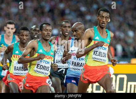 London, Großbritannien. 12 August, 2017. Mo Farah von GBR mit einem Blick der Schock als Mukta EDRIS von Äthiopien ziehen neben ihm vor dem äthiopischen schlägt ihm die Goldmedaille bei der IAAF Leichtathletik WM 2017 am Tag 9 bei den Olympischen Park, London, England am 12. August 2017. Foto von Andy Rowland/PRiME Media Bilder. Credit: Andrew Rowland/Alamy Live News/Alamy leben Nachrichten Stockfoto