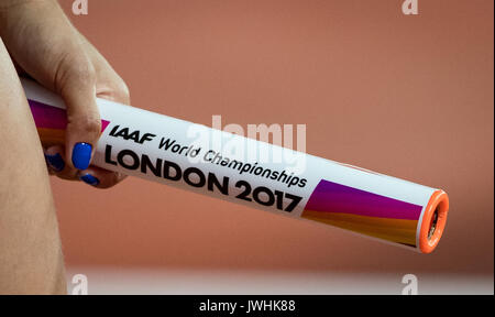 London, Großbritannien. 12 August, 2017. Staffelstab zur Leichtathletik-WM IN LONDON 2017 Während die Frauen der 4x100-Meter-Staffel die IAAF Leichtathletik WM 2017 am Tag 9 bei den Olympischen Park, London, England am 12. August 2017. Foto von Andy Rowland/PRiME Media Bilder./Alamy leben Nachrichten Stockfoto