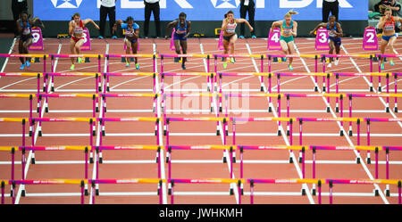 100 Der Frauen m Hürden Finale erhält unterwegs am Tag neun der IAAF London 2017 Weltmeisterschaften am London Stadion. © Paul Davey. Stockfoto