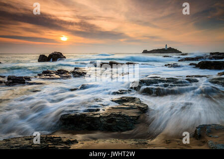 Godrevy bei Sonnenuntergang eingefangen. Stockfoto