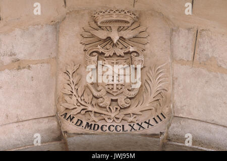 Das Wahrzeichen des Jerusalemer franziskanischen Orden der Hüter der Heiligen Stätten im Heiligen Land, das am Eingang zum Kloster Saintt Saintt Saviour im Ort auch als Kloster San Salvador in der Straße Saint Francis in der christlichen Viertelstadt Ostjerusalem Israel bekannt ist Stockfoto