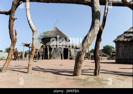 Der Süden des Sudan, Dorf in der Nähe von Rumbek, Ton Hütte von Dinka Stamm Stockfoto