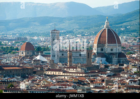 Badia Fiorentina, Bargello, Basilika San Lorenzo, Battistero di San Giovanni, Kathedrale von Santa Maria Del Fiore mit Cupola del Brunelleschi und Cam Stockfoto