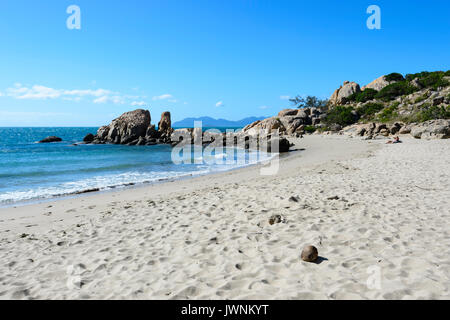 Der malerische Sandstrand von Horseshoe Bay, Bowen, Queensland, Queensland, Australien Stockfoto