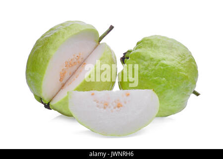 Frische guave Obst mit Slice solated auf weißem Hintergrund Stockfoto