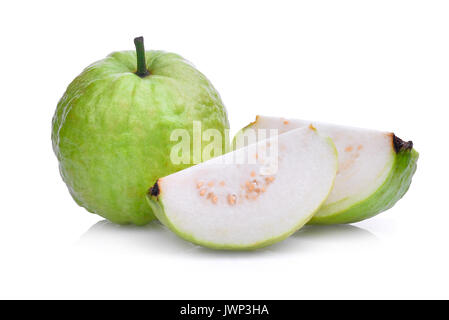 Frische guave Obst mit Slice solated auf weißem Hintergrund Stockfoto