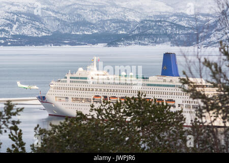 Cruiseship Kreuzfahrtschiff ufer Alta Finnmark Norwegen Winter Touristen Tourismus Reisen Stockfoto