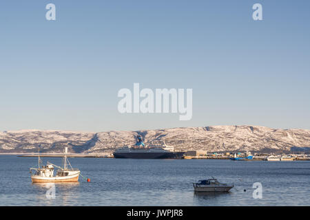 Cruiseship Kreuzfahrtschiff ufer Alta Finnmark Norwegen Winter Touristen Tourismus Reisen Stockfoto