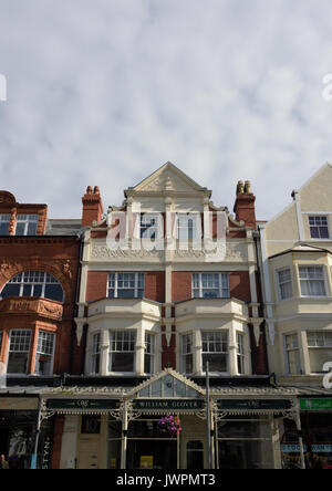 Viktorianische Gebäude mit Eisen- und Glasveranda in Llandudno conwy nordwales, großbritannien Stockfoto