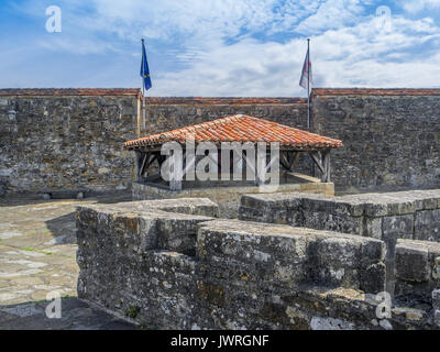 Ummauerte Stadt Navarrenx, Pyrénées-Atlantiques, Frankreich. Stockfoto