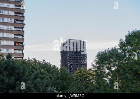 Die verkohlten Überreste von Grenfell Turm Stockfoto