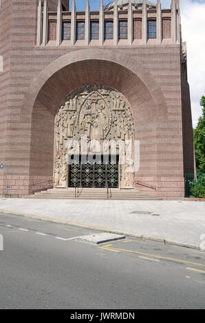 Die Kirche von St. Odile, Paris, Frankreich, eine der Chantiers du Cardinal, Baustellen Kardinal, in den 1930er Jahren eingeweiht. Stockfoto