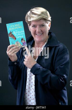 Sender und Autor Clare Balding beim Edinburgh International Book Festival 2017, wo sie Ihr erstes Buch für Kinder Das Rennpferd, die nicht galoppieren. Stockfoto