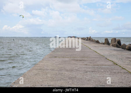 Baltic Beach Mole in Liepaja, Lettland. Karaosta 2017. Stockfoto