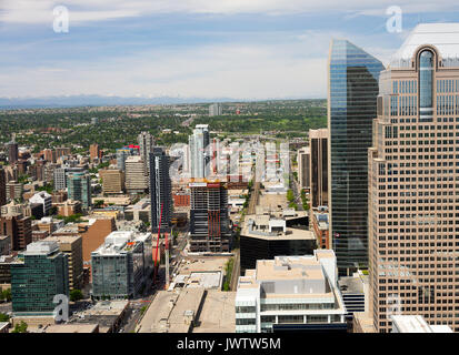 Die Luftaufnahme eines Teils der Innenstadt von Calgary in den Rocky Mountains von Calgary Tower Alberta Kanada Stockfoto