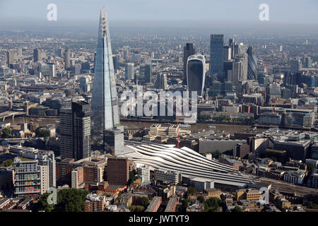 Luftaufnahme der Shard & City von London Stockfoto