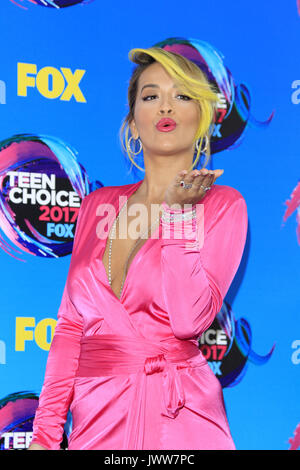 Los Angeles, CA, USA. 13 Aug, 2017. Rita Ora bei den Teen Choice Awards 2017 Galen Center am 13. August 2017 in Los Angeles, CA Credit: Kay Blake/ZUMA Draht/Alamy leben Nachrichten Stockfoto