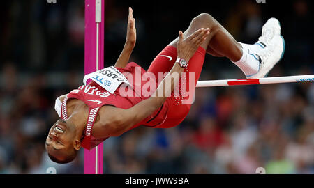 London, Großbritannien. 13 Aug, 2017. Essa mutaz Barshim von Katar konkurriert, während Männer Hochsprung Final am 10. Tag des IAAF World Championships 2017 in London Stadion in London, Großbritannien, am 12.08.13., 2017. Essa mutaz Barshim behauptete den Titel mit 2,35 Meter. Credit: Wang Lili/Xinhua/Alamy leben Nachrichten Stockfoto