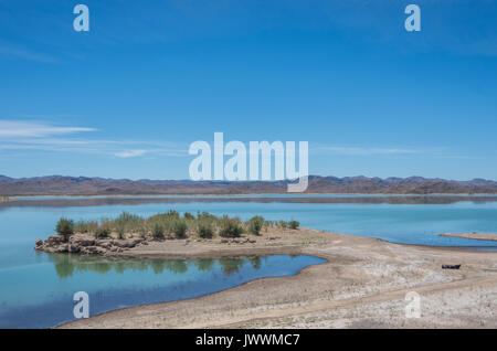 Der See gebildet durch die El Mansour Eddahbi Sperrwerk in der Nähe von Ouarzazate, Marokko Stockfoto