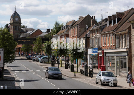 Hungerford Berkshire England UK die High Street und Rathaus. Die Stadt ist bekannt für die Antiquitäten Handel Stockfoto